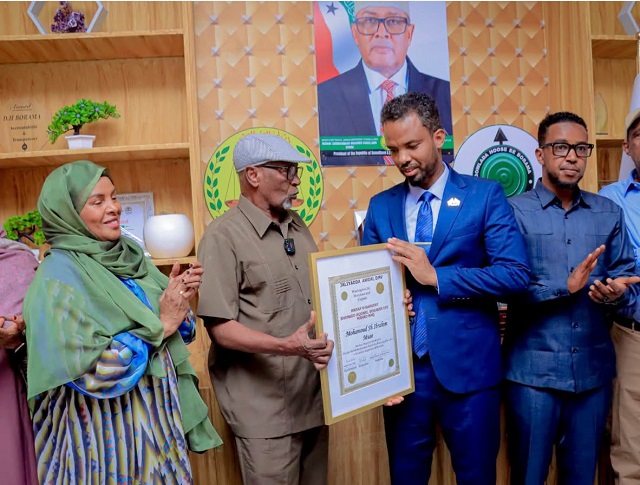 Borama Mayor Receives Award as Diaspora Praises City Development Progress