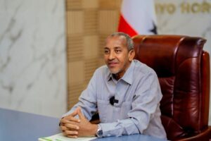 Finance Ministry Prioritizes Revenue Growth, Transparency in Somaliland Quarterly Performance Review 10 Finance and Economic Development Minister Abdillahi Hassan Aden