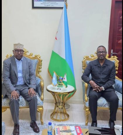 H.E. Osman Doubad Ambassador of Djibouti to Somalia received H.E. Ahmed Moallim Fiqi Minister of Defence of the Federal Republic of Somalia at the Embassy of Djibouti in Mogadishu