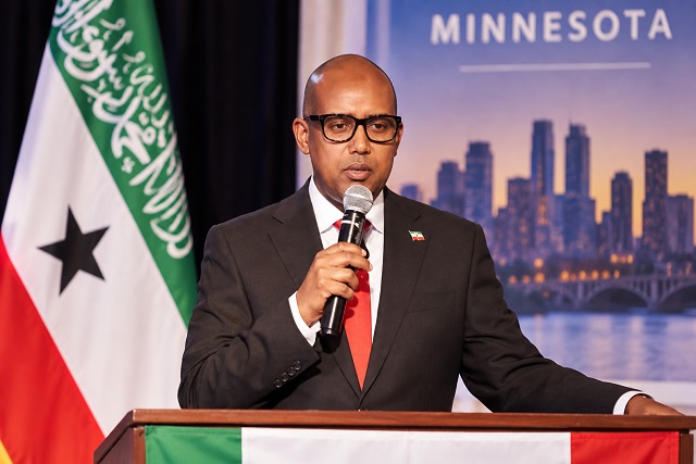 Minister Khadar Addresses Minnesota Gathering